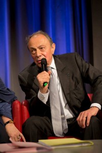 Michel Rocard, homme politique, ancien Premier ministre de François Mitterrand, ancien député européen et sénateur. Son dernier livre : "La gauche n’a plus droit à l’erreur, chômage, précarité, crise financière, arrêtez les rustines !" (Flammarion)